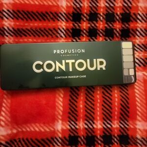 Profusion 6-in-1 contour makeup case with brush & mirror brand new